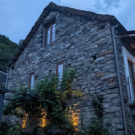 Дом отдыха La Via Del Sale The Old Barn Домодоссола